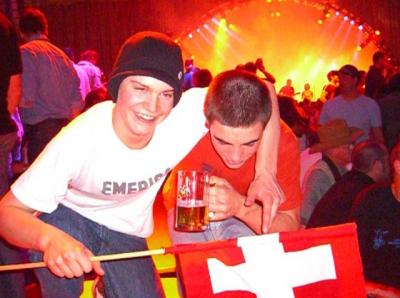 Lukas und Andry an der Party in der Festhalle